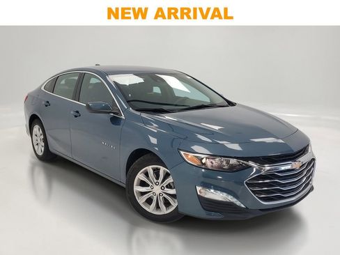 Used 2024 Chevrolet Malibu LT FWD image 1