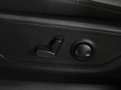 Used 2025 RAM 1500 Big Horn AWD/4WD image 31