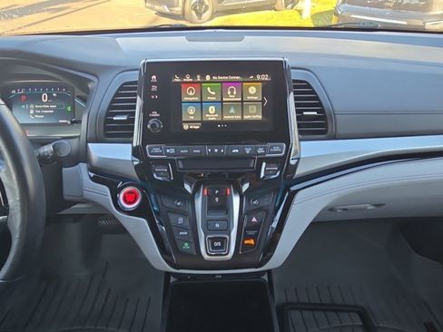 Used 2022 Honda Odyssey Touring image 14