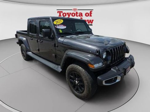 Used 2023 Jeep Gladiator Sport AWD/4WD image 1
