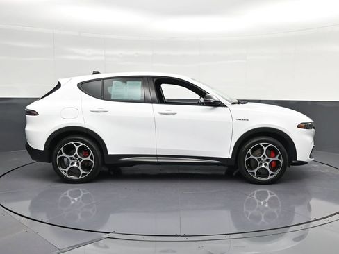 Used 2024 Alfa Romeo Tonale Veloce AWD/4WD image 4