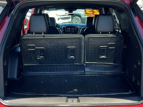 Used 2023 Chevrolet Traverse High Country w/ LPO, Floor Liner Package AWD/4WD image 11
