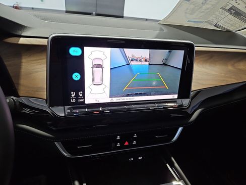 New 2026 Volkswagen Atlas SE FWD image 19