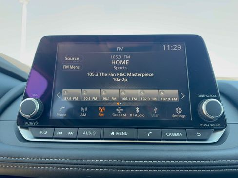 Used 2023 Nissan Rogue SV FWD image 23