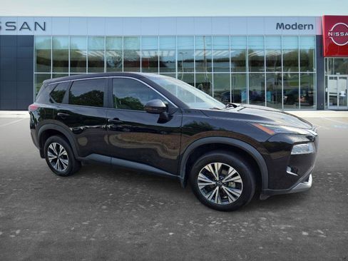 Used 2022 Nissan Rogue SV AWD/4WD image 3