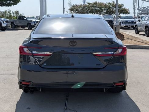 Used 2025 Toyota Camry SE w/ Convenience Package FWD image 7