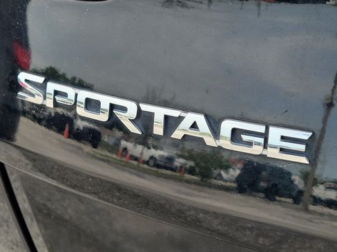 Used 2021 Kia Sportage S FWD image 9