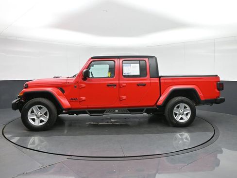 Used 2023 Jeep Gladiator Sport image 4
