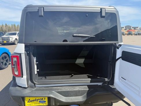 Used 2023 Ford Bronco Badlands AWD/4WD image 4