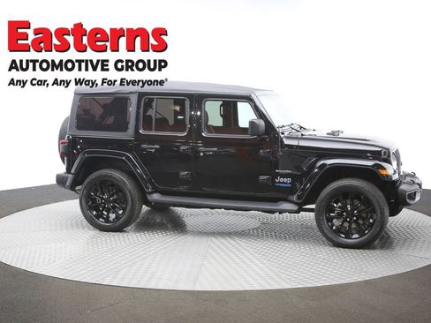 Used 2021 Jeep Wrangler Unlimited Sahara w/ Cold Weather Group AWD/4WD image 47