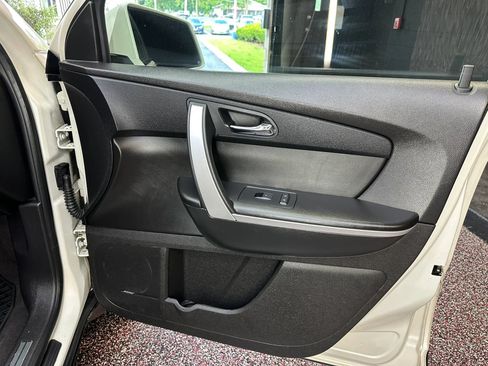 Used 2012 GMC Acadia SLT AWD/4WD image 38