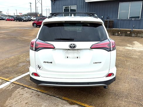 Used 2017 Toyota RAV4 Platinum image 6