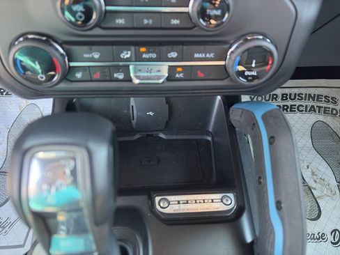 Used 2022 Ford Bronco Wildtrak image 16