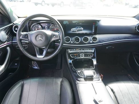 Used 2017 Mercedes-Benz E 300 image 19