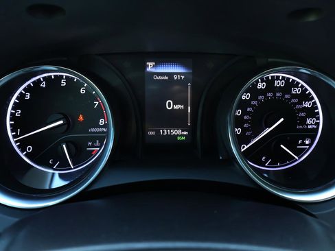 Used 2018 Toyota Camry SE w/ Convenience Package image 27