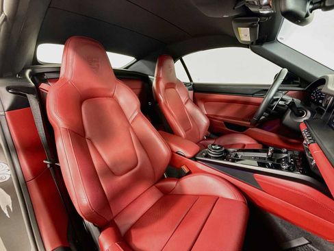 Certified 2024 Porsche 911 Carrera GTS RWD image 28