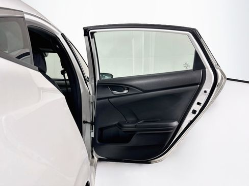 Used 2020 Honda Civic Sport image 28