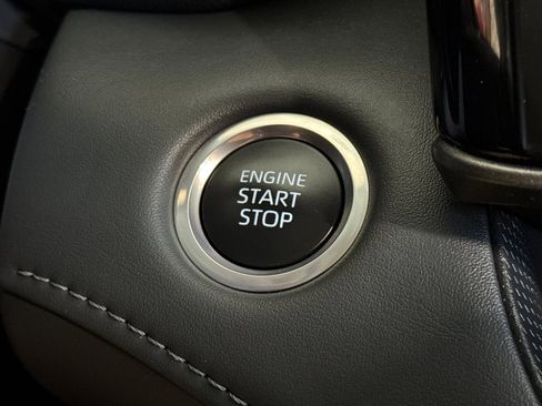 Used 2024 Toyota Highlander LE image 24