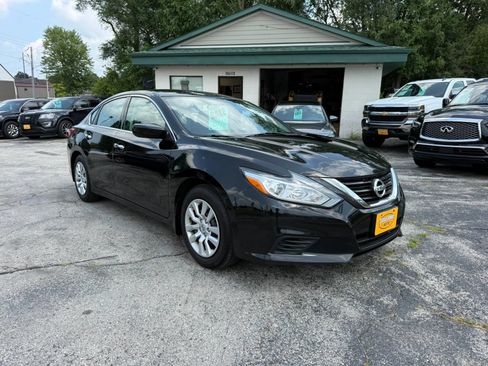 Used 2017 Nissan Altima 2.5 S w/ Power Driver Seat Package FWD image 7