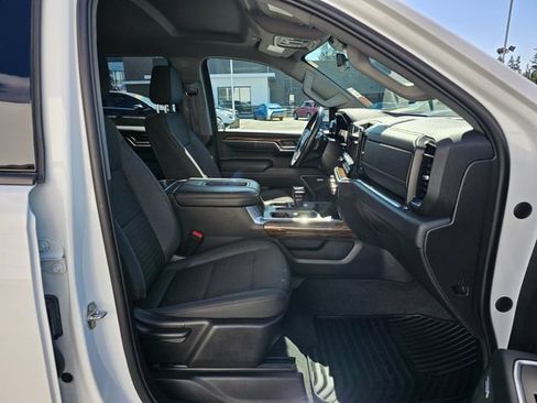 Certified 2022 GMC Sierra 1500 Elevation w/ Preferred Package AWD/4WD image 11
