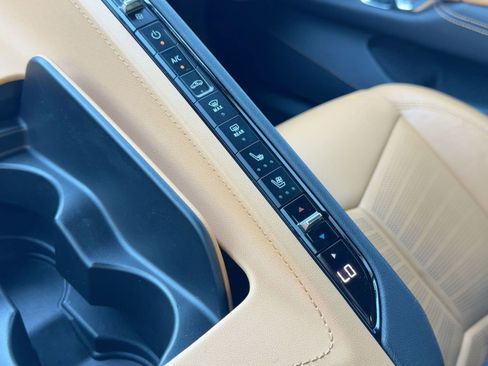 Used 2021 Chevrolet Corvette Stingray Preferred Cpe w/ Z51 Performance Package image 28