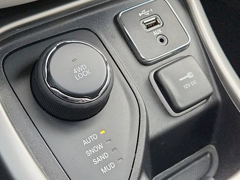 Used 2019 Jeep Compass Latitude w/ Safety & Security Group AWD/4WD image 30