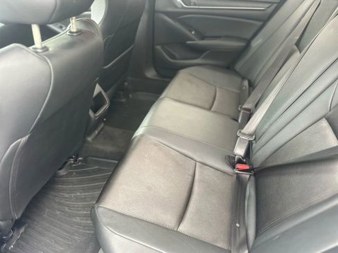 Used 2019 Honda Accord Sport image 5