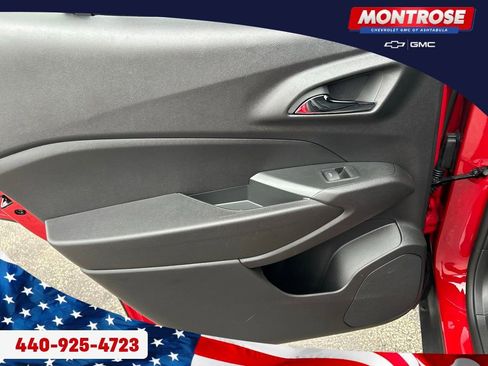 New 2026 Chevrolet Trax RS w/ Sunroof Package image 21