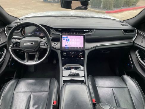 Used 2022 Jeep Grand Cherokee L Overland w/ Luxury Tech Group IV RWD image 13