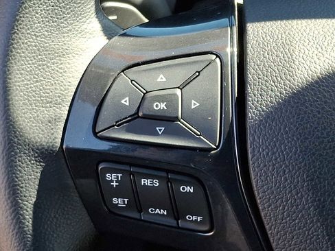 Used 2017 Ford Explorer XLT w/ Equipment Group 202A image 23