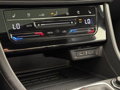 Used 2025 Volkswagen Jetta GLI Autobahn image 18