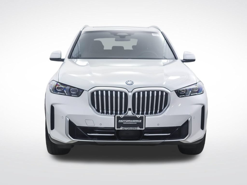 Used 2026 BMW X5 xDrive50e AWD/4WD image 8