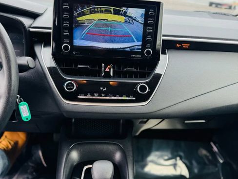 Used 2021 Toyota Corolla LE w/ Carpet Mat Package (TMS) image 16