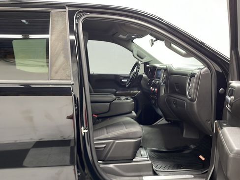 Used 2021 Chevrolet Silverado 1500 LT AWD/4WD image 19