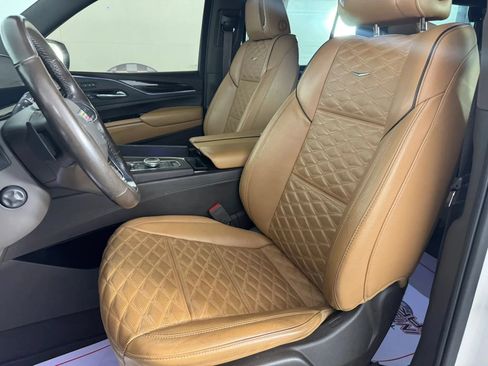 Used 2021 Cadillac Escalade Sport AWD/4WD image 35