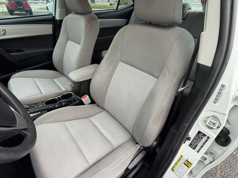 Used 2015 Toyota Corolla LE FWD image 10