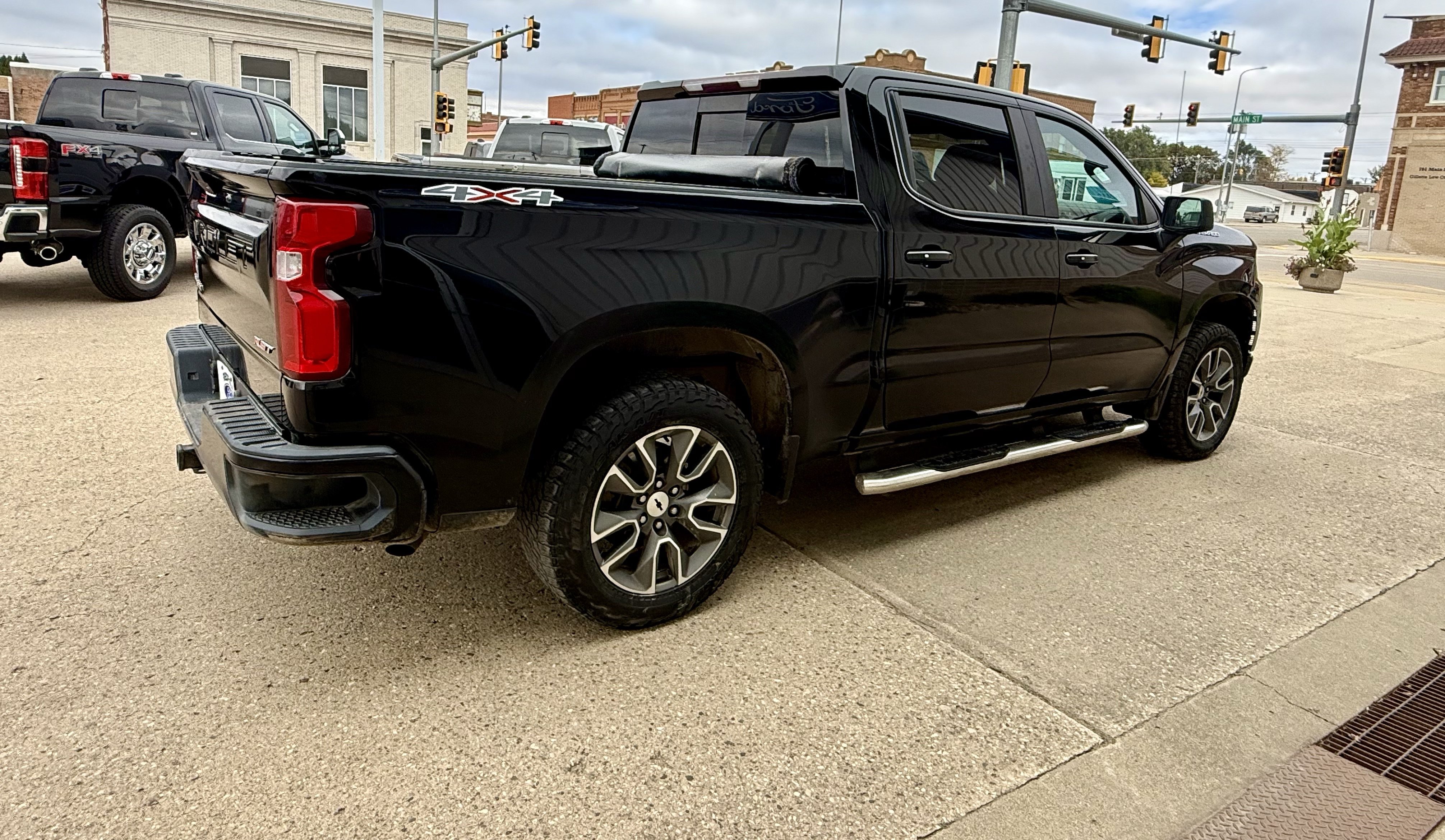 Used 2019 Chevrolet Silverado 1500 RST w/ All-Star Edition AWD/4WD image 3