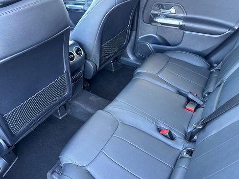 Used 2022 Mercedes-Benz GLB 250 image 26