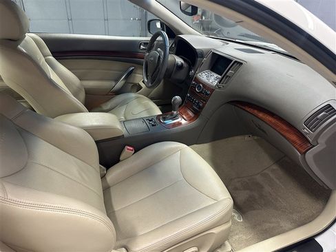 Used 2009 INFINITI G37 x Coupe w/ Premium Pkg AWD/4WD image 11