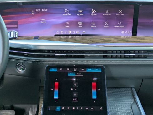 Certified 2025 Cadillac Escalade Sport Platinum AWD/4WD image 18