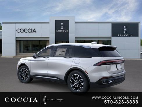 New 2026 Lincoln Nautilus Premier AWD/4WD image 4