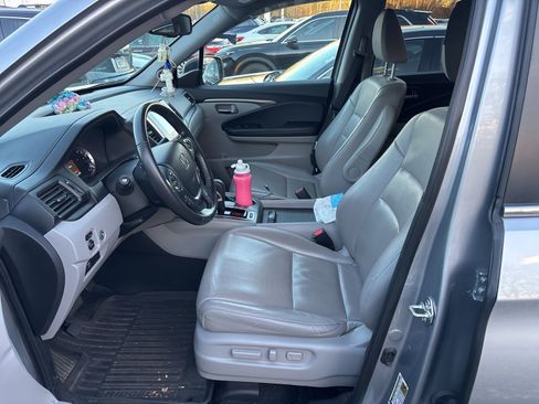 Used 2019 Honda Ridgeline RTL-T image 3