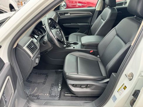 Used 2020 Volkswagen Atlas SE w/ Panoramic Sunroof Package FWD image 13