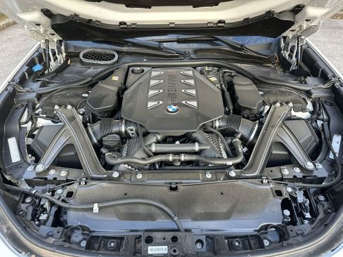 Used 2025 BMW 760i xDrive w/ Executive Package image 30