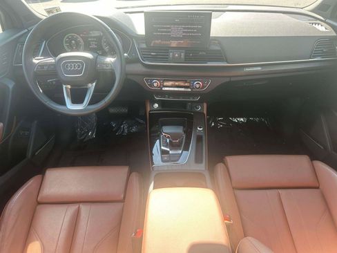 Used 2024 Audi Q5 e Premium Plus image 12