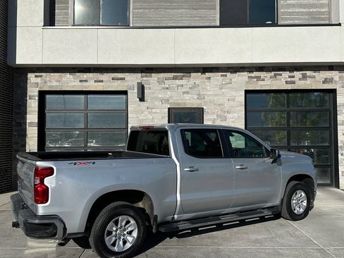 Used 2022 Chevrolet Silverado 1500 LT w/ Bed Protection Package AWD/4WD image 3