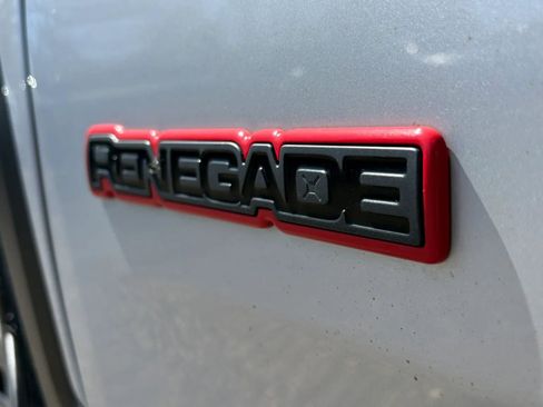 Used 2016 Jeep Renegade Trailhawk image 33