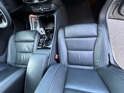 Used 2023 Volvo XC40 B5 Plus image 47
