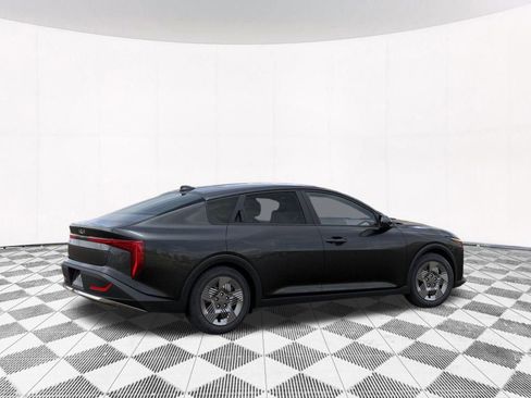 New 2026 Kia K4 LX image 8