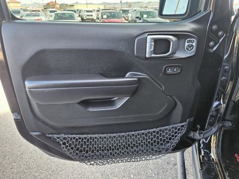 Used 2018 Jeep Wrangler Unlimited Rubicon w/ Steel Bumper Group image 9